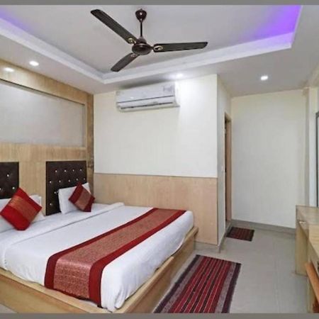 Hotel Perfect Spot- Main Bazar - Walking Metro Station Neu-Delhi Exterior foto
