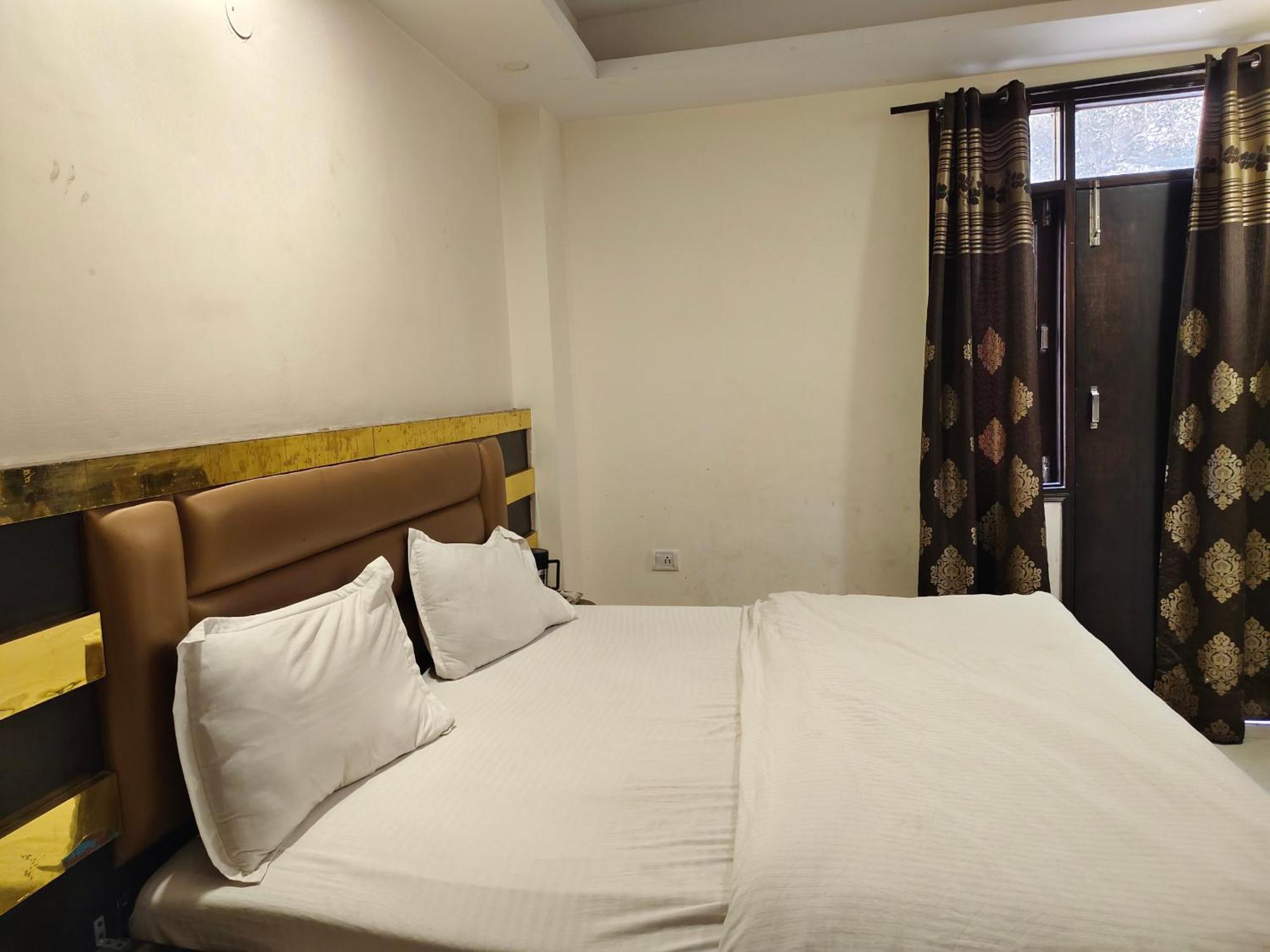 Hotel Perfect Spot- Main Bazar - Walking Metro Station Neu-Delhi Exterior foto